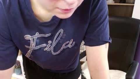 Z O E Y online show from 3, 12, 2025