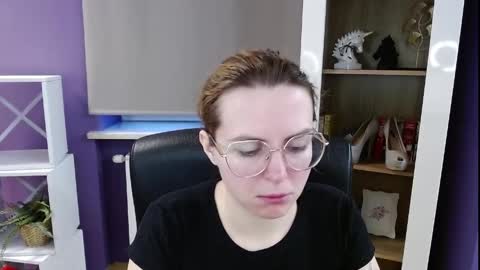 Z O E Y online show from 7, 4, 2026