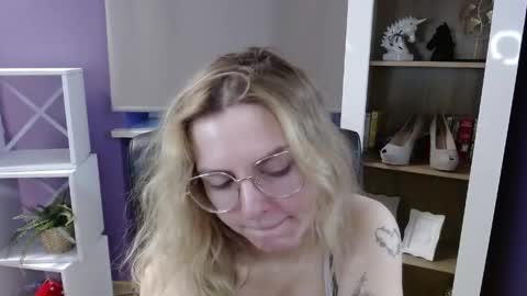 Z O E Y online show from 20, 4, 2026