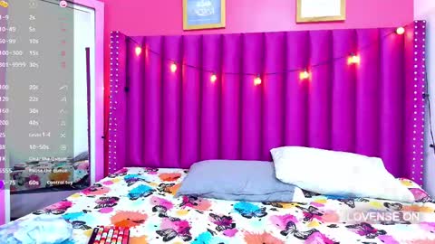 Tifffany bllom online show from 11, 3, 2025