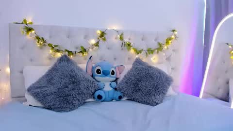 Snapshot of blair_queen chatting on 14, 11, 2025 online show from 14, 11, 2025