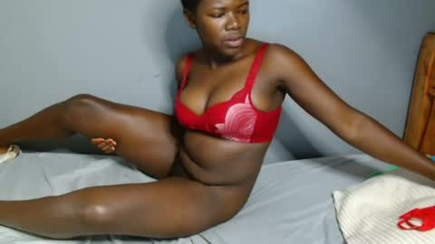 Snapshot of blair_sue chatting on 24, 6, 2026 love online show from 24, 6, 2026