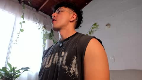 Snapshot of blake_levi chatting on 13, 5, 2026 Blake Levi Independent Model online show from 13, 5, 2026