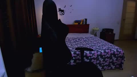 Nicole online show from 17, 11, 2025