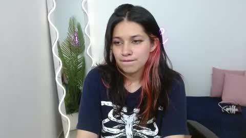 Snapshot of blithz_tay chatting on 12, 9, 2025 blithz_tay online show from 12, 9, 2025