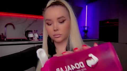 Snapshot of blond_diamond chatting on 9, 1, 2025 Lana online show from 9, 1, 2025