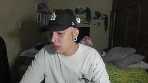 Snapshot of blondandtattooface chatting on 30, 1, 2025 blondandtattooface online show from 30, 1, 2025