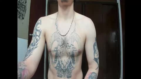 Snapshot of blondandtattooface chatting on 11, 10, 2025 blondandtattooface online show from 11, 10, 2025