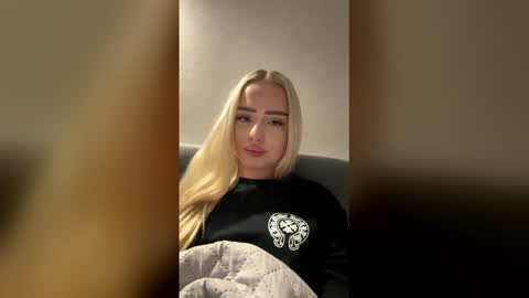Snapshot of blonde8888 chatting on 27, 5, 2026 blonde8888 online show from 27, 5, 2026
