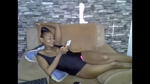 Snapshot of blonde_creamy chatting on 30, 5, 2026 blonde_creamy online show from 30, 5, 2026