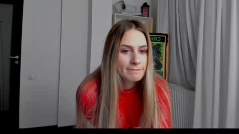 Snapshot of blonde_godess1 chatting on 19, 10, 2025 blonde_godess1 online show from 19, 10, 2025