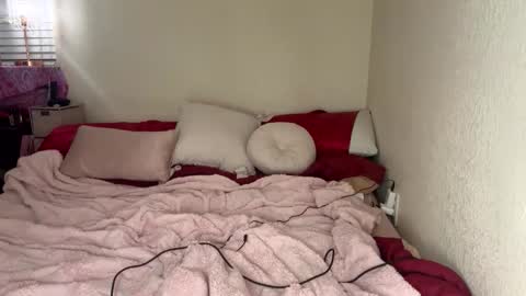 blondebunny999 online show from 9, 4, 2026