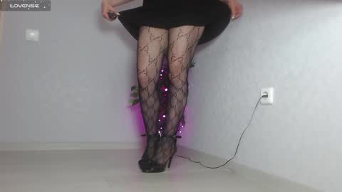 Snapshot of blondiana chatting on 5, 12, 2024 Im Di. I smell naked even when Im dressed. online show from 5, 12, 2024