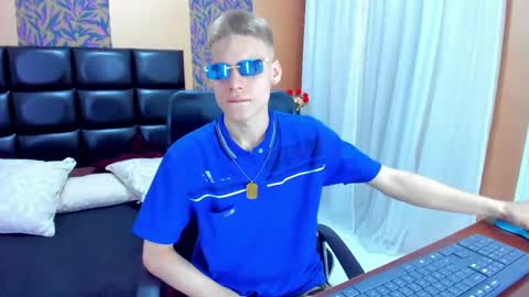 Snapshot of blondie_lover69 chatting on 6, 2, 2025 Maleeth online show from 6, 2, 2025
