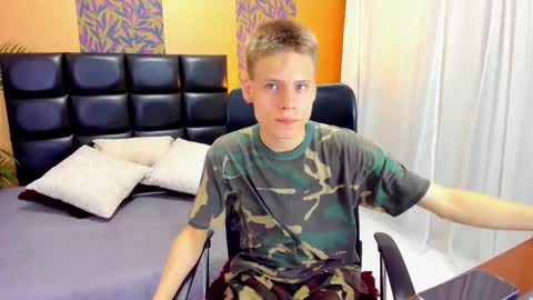 Snapshot of blondie_lover69 chatting on 23, 2, 2025 Maleeth online show from 23, 2, 2025