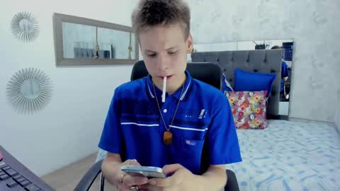 Snapshot of blondie_lover69 chatting on 12, 3, 2025 Maleeth online show from 12, 3, 2025