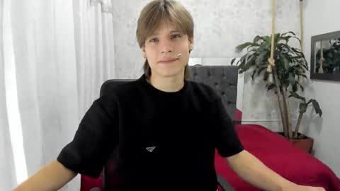 Snapshot of blondie_lover69 chatting on 20, 9, 2025 Maleeth online show from 20, 9, 2025