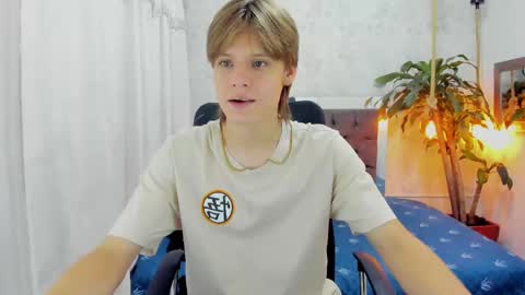 Snapshot of blondie_lover69 chatting on 24, 9, 2025 Maleeth online show from 24, 9, 2025