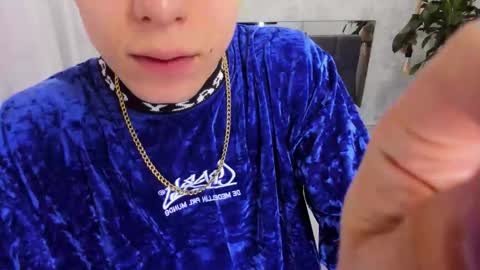 Snapshot of blondie_lover69 chatting on 5, 10, 2025 Maleeth online show from 5, 10, 2025