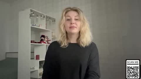 blondie_xoxoxo online show from 2, 2, 2026