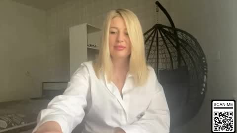 blondie_xoxoxo online show from 24, 5, 2026