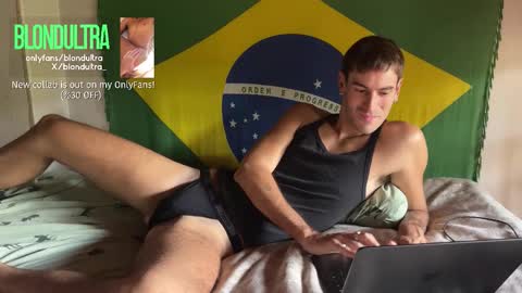 Snapshot of blondultra chatting on 21, 9, 2025 blondultra online show from 21, 9, 2025