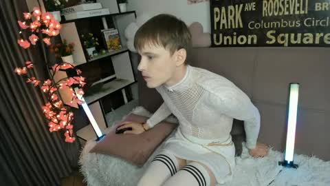 Snapshot of blondvibe chatting on 1, 6, 2026 Alik online show from 1, 6, 2026