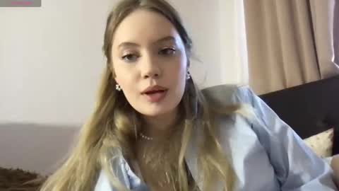 Snapshot of blondy_banny chatting on 29, 4, 2026 Blondy bunny online show from 29, 4, 2026