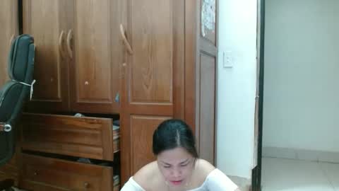 Snapshot of blowy079 chatting on 1, 10, 2025 blowy079 online show from 1, 10, 2025