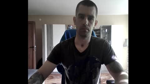 Snapshot of blue_eyed_wolf chatting on 9, 11, 2025 Runaway online show from 9, 11, 2025