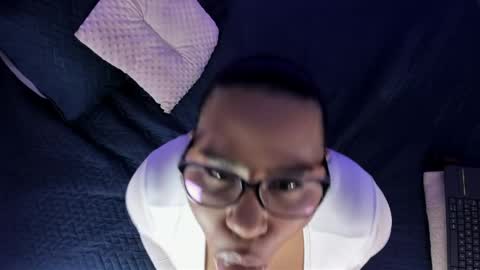 Snapshot of blue_stylee chatting on 17, 5, 2026 Eli online show from 17, 5, 2026