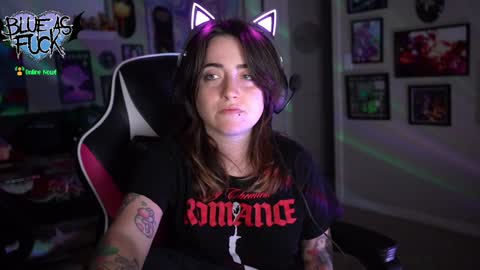 Blue online show from 2, 1, 2025