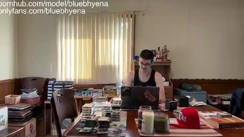 Blue B. Hyena online show from 4, 8, 2026