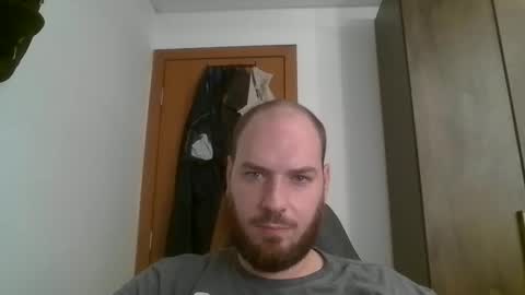 Snapshot of bluec2c chatting on 5, 2, 2025 Blue online show from 5, 2, 2025