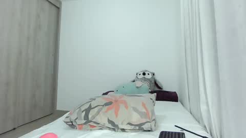Snapshot of bluediamond_ chatting on 20, 2, 2025 bluediamond_ online show from 20, 2, 2025