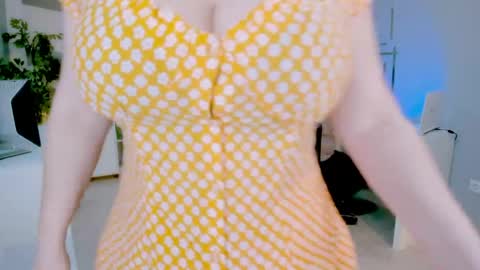 Snapshot of bluediamondsdreams chatting on 20, 5, 2026 bluediamondsdreams online show from 20, 5, 2026