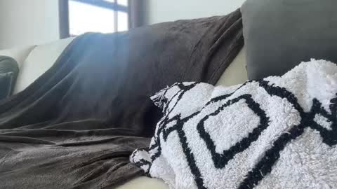 blueishgold22 online show from 14, 4, 2026