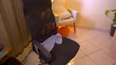 FLORAA online show from 18, 11, 2025