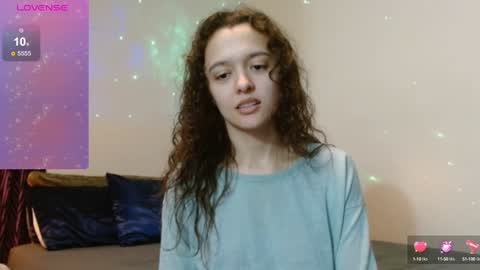 Snapshot of bluevixen7 chatting on 28, 12, 2024 bluevixen7 online show from 28, 12, 2024