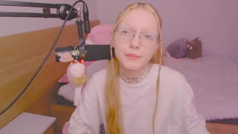 Snapshot of blush_alert chatting on 30, 6, 2026 Diana online show from 30, 6, 2026