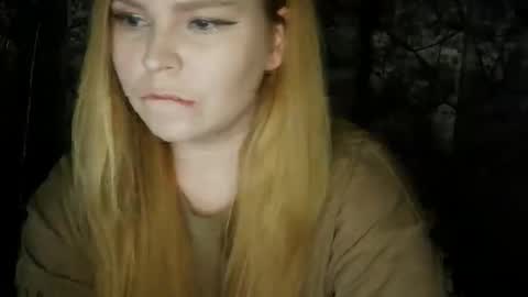 blushing_star online show from 9, 11, 2025