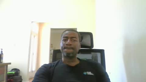 bluuthunder1914 online show from 17, 9, 2025