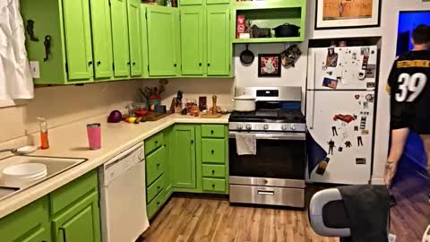 Snapshot of bnczuperzexy chatting on 22, 12, 2025 ZuperZexyZounds online show from 22, 12, 2025