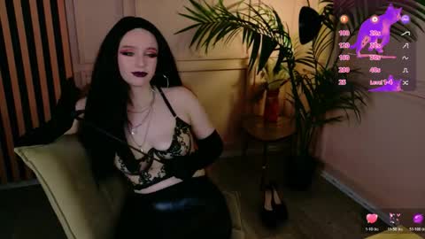 Your Mistress Bella online show from 24, 4, 2026