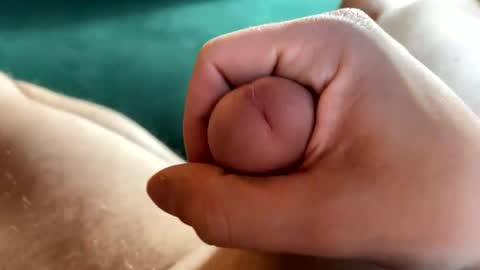 Nail and Olivia online show from 19, 11, 2025