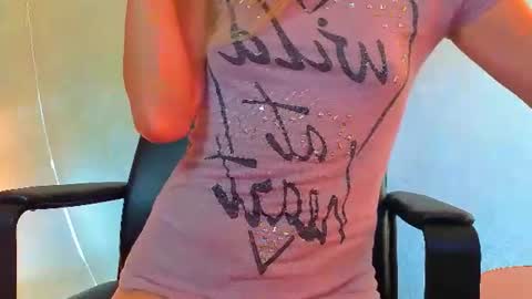 Mia online show from 8, 7, 2026