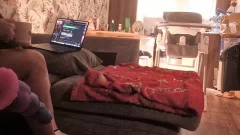 Snapshot of bombelelelek chatting on 6, 2, 2026 DeeDeeAndDexter online show from 6, 2, 2026