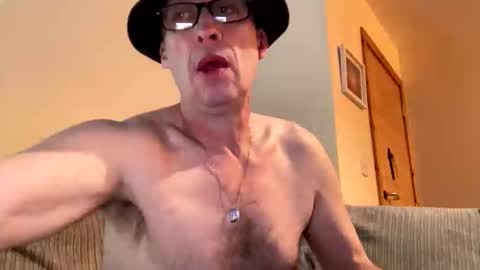 Snapshot of bon45433 chatting on 22, 12, 2025 bon45433 online show from 22, 12, 2025