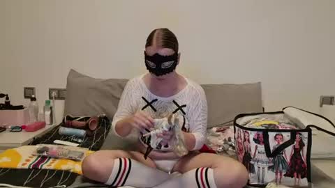 Lucy online show from 19, 6, 2026