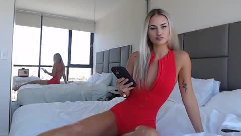 Snapshot of bondibarbie chatting on 2, 12, 2025 Bondi Barbie online show from 2, 12, 2025